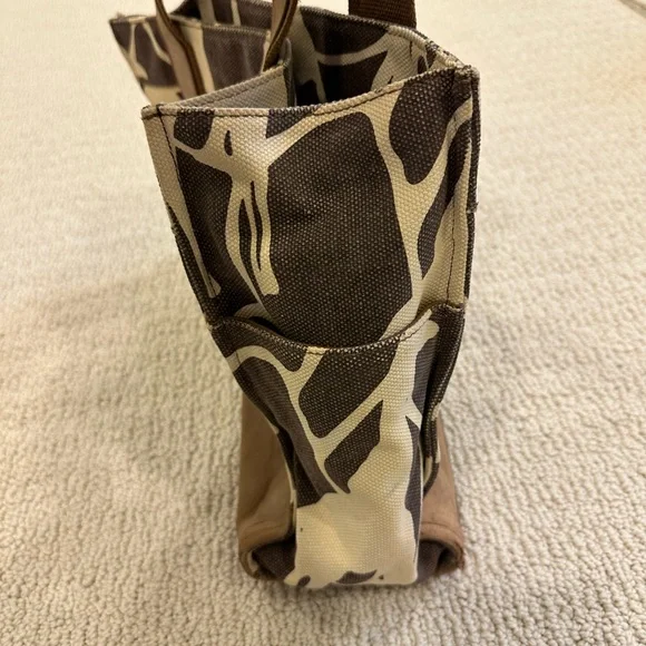 Tory Burch Unique Leather Detail Giraffe Pattern Beach Tote - Picture 6 of 10